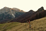 96 Dal Passo di Gandazzo scendiamo ai Piani di Ceresola sul 104B